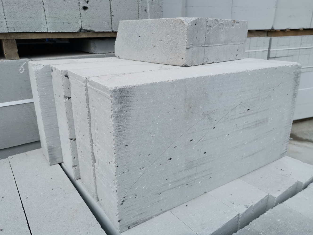 Autoclaved Aerated Concrete Difference Between Sand And Ash Ecotrend