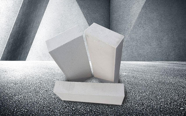 Why does AAC block crack?